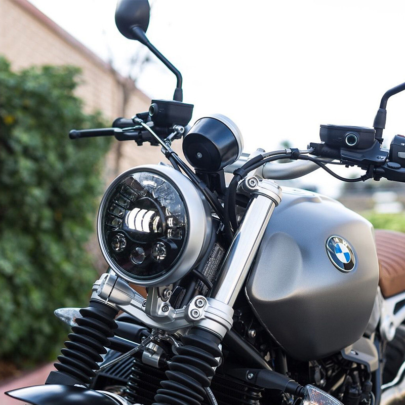 7 インチ適応型ラウンドオートバイ Led プロジェクターヘ - Universal Motorcycle Led Headlight Projector のレビューと価格